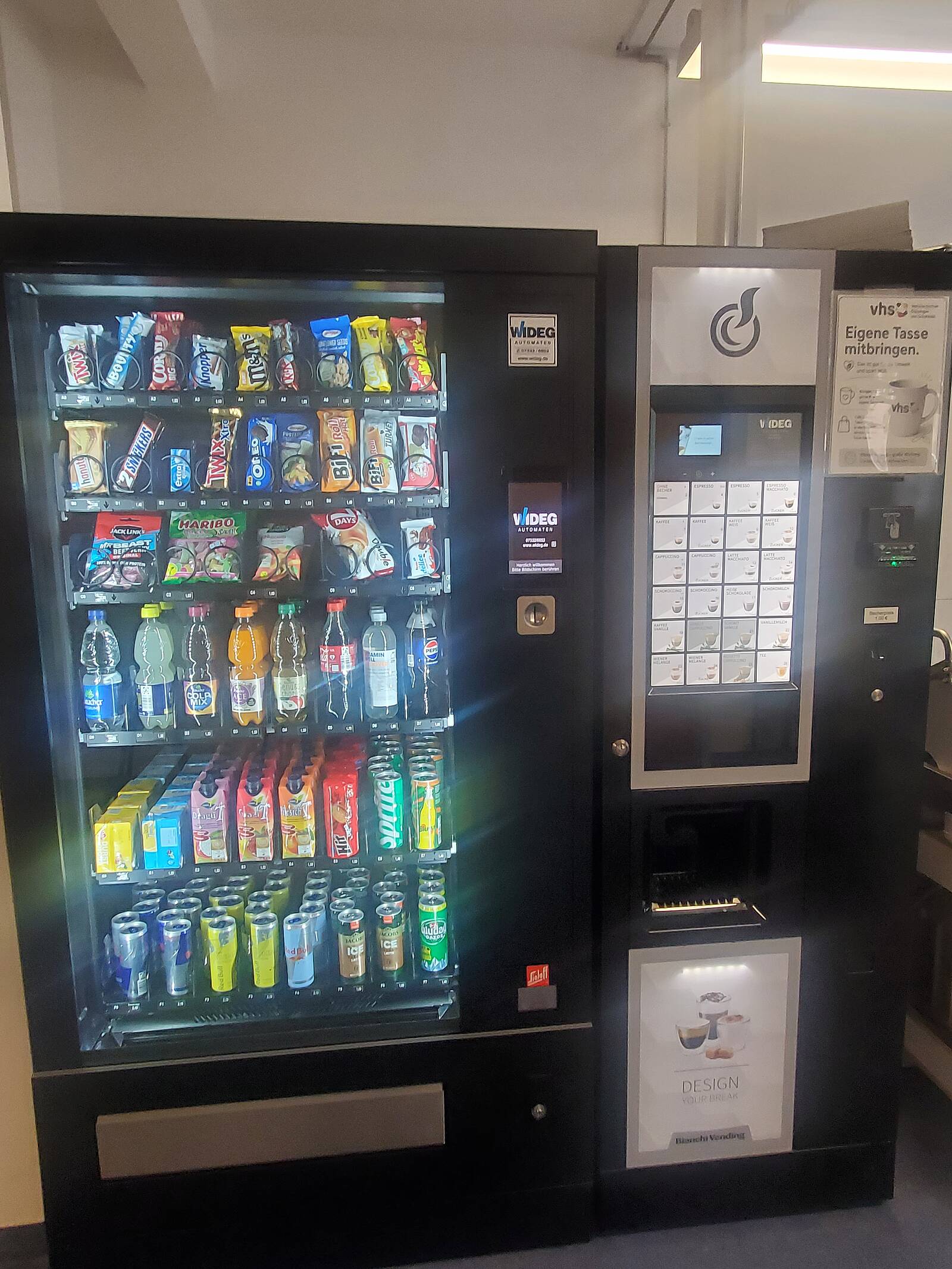 Öffnet die Seite 'Kaffee- und Snackautomat'